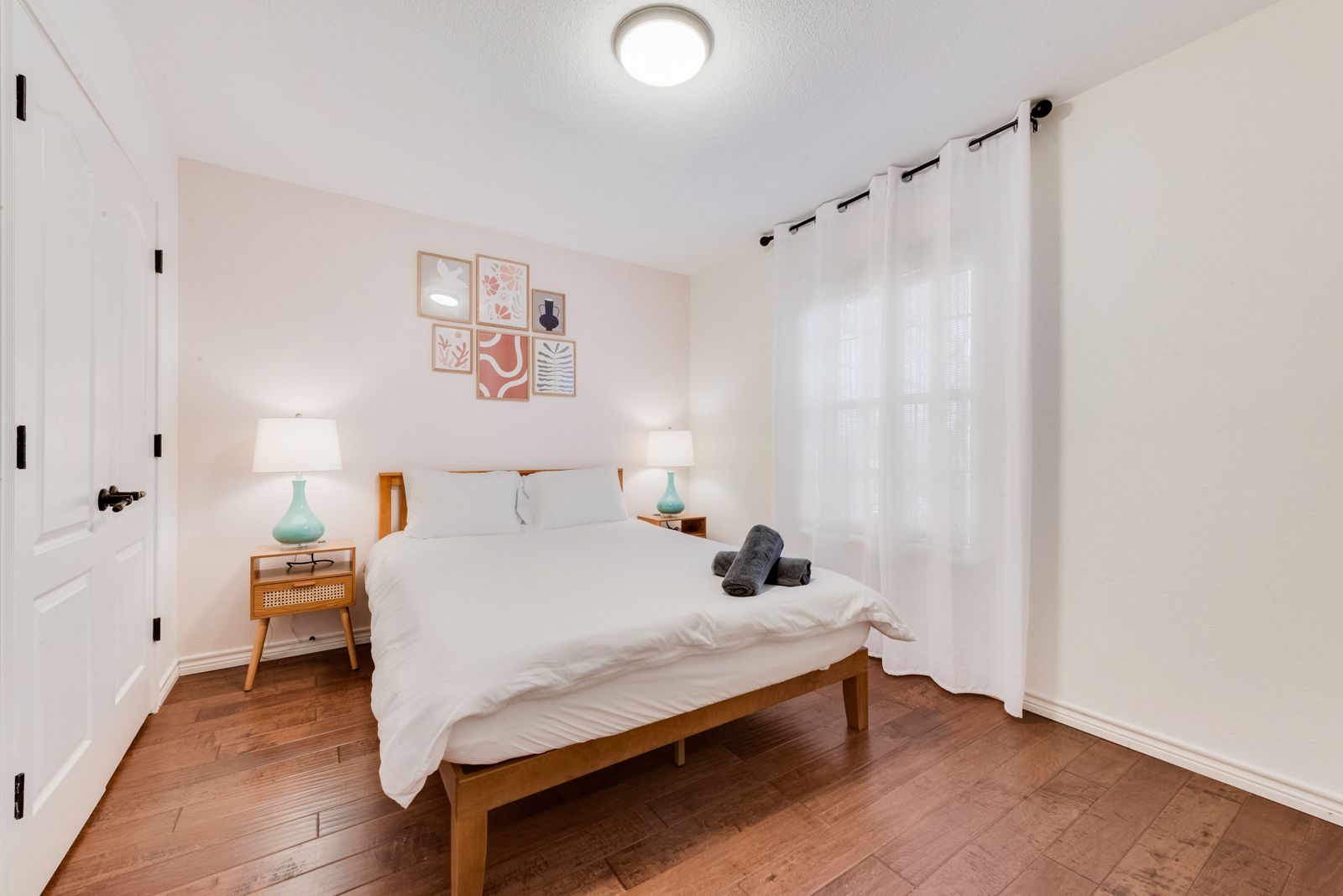 Queen bedroom