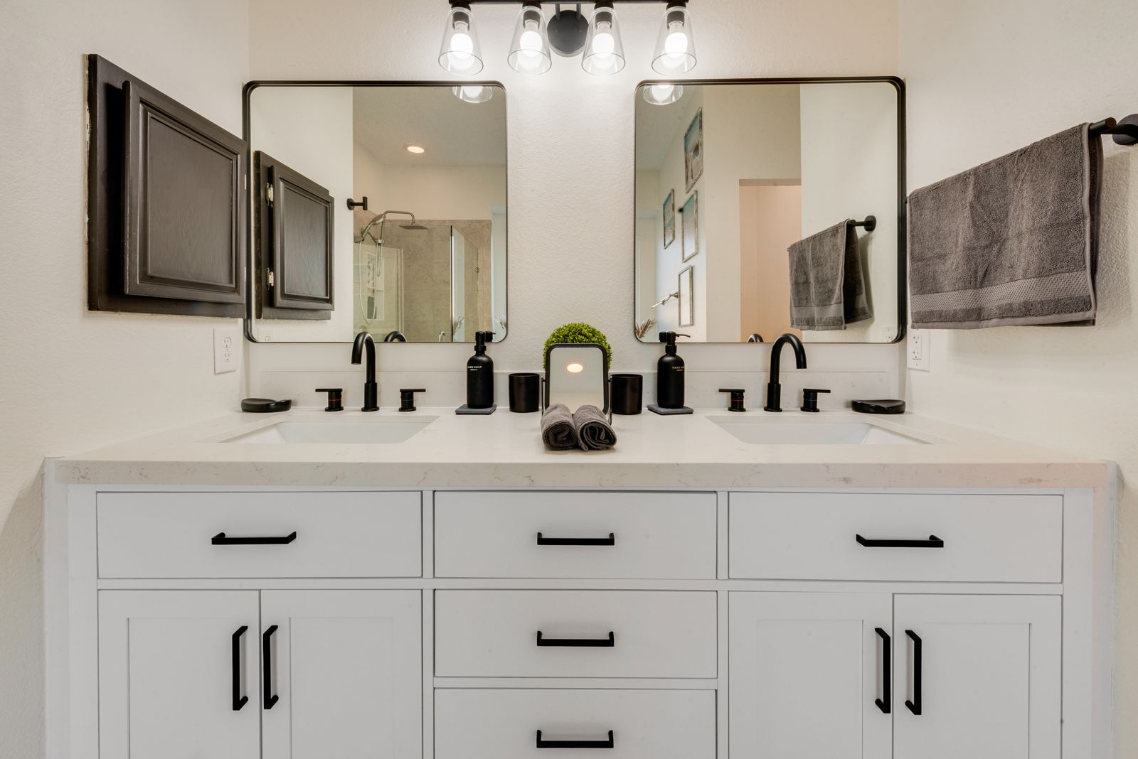 Double vanity in the master bath